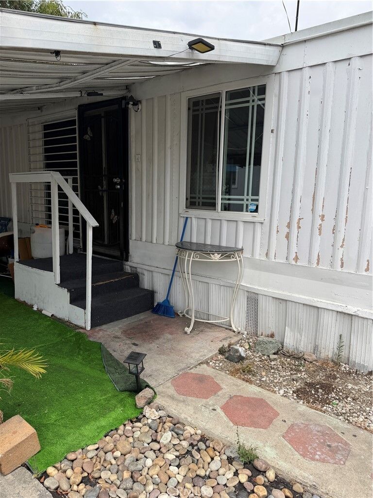 Property Photo:  1850 W Orangethorpe 63  CA 92833 
