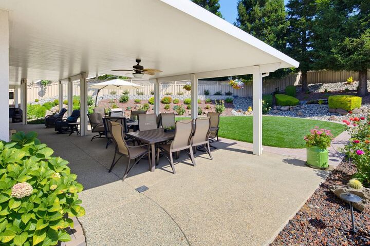 Property Photo: 2203 Pebblestone Lane CA 95648