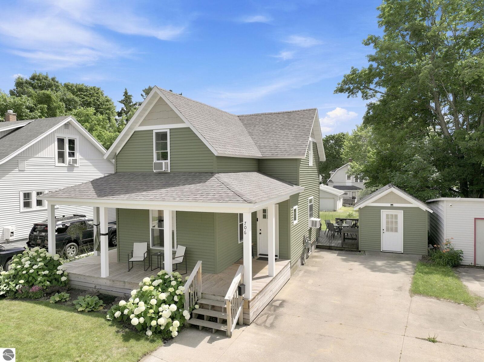Property Photo:  706 E Chapin Street  MI 49601 