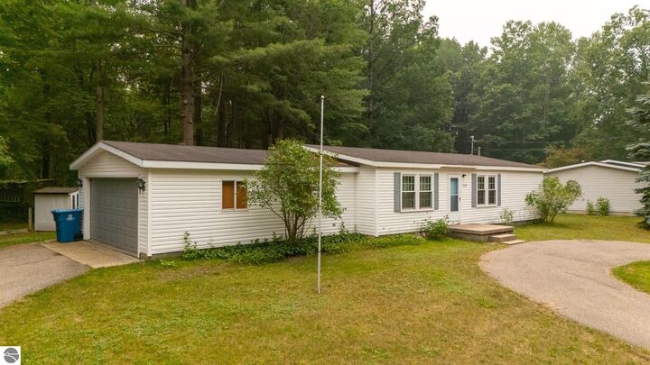 Property Photo: 110 Trescott Lane MI 48629