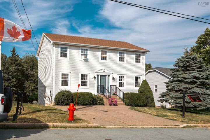 Property Photo: 28 Hillview Drive NS B2W 6J2