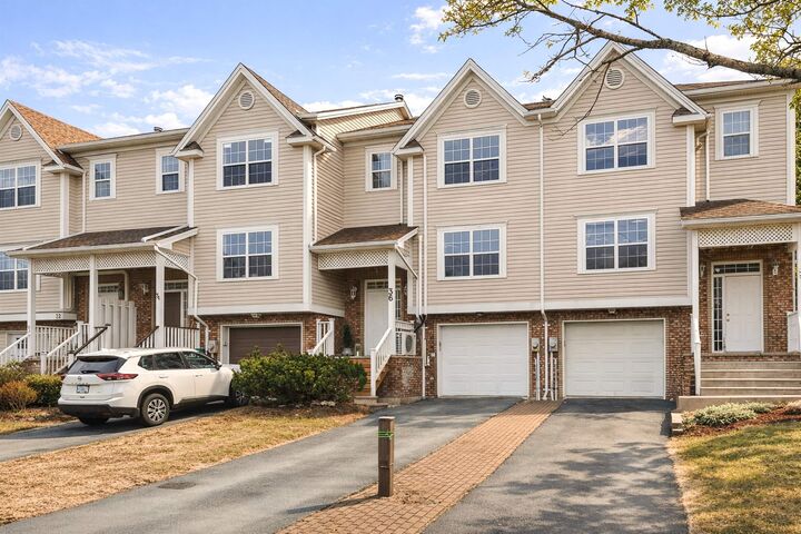 Property Photo:  36 Stratford Way  NS B3S 1E5 