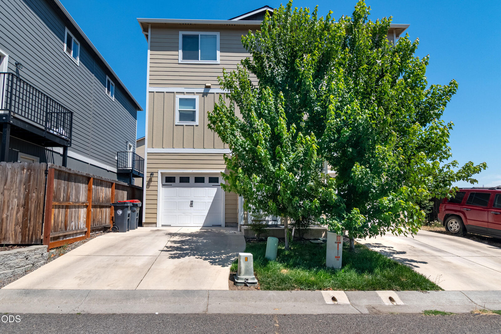 Property Photo: 7810 Jacqueline Way OR 97503