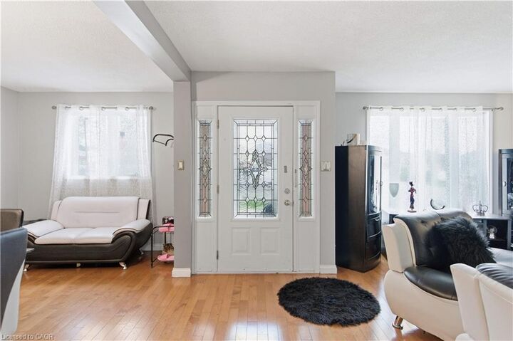 Property Photo: 916 Stone Church Road E ON L8W 1B1