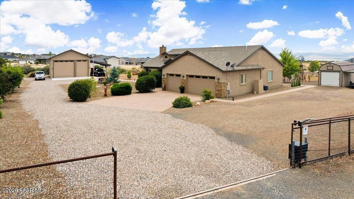 Property Photo:  14073 E Hat Lane  AZ 86315 