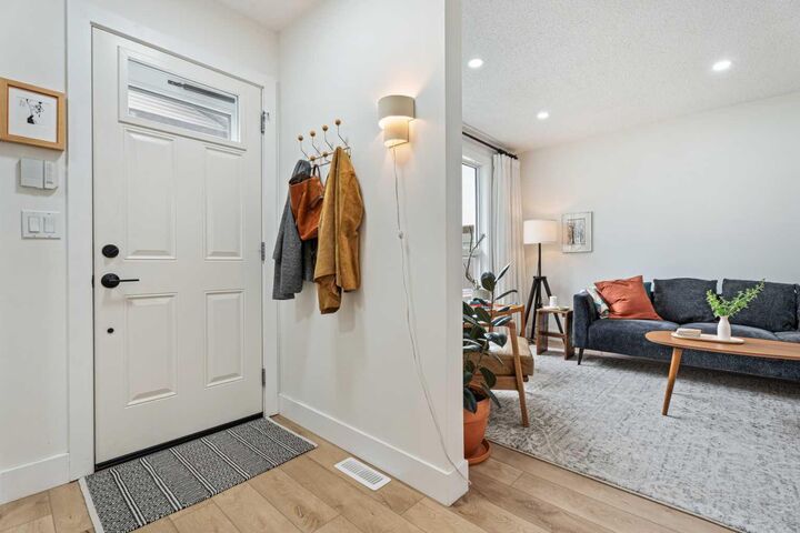 Property Photo: 740 Bracewood Drive SW 101 AB T2W 3N3