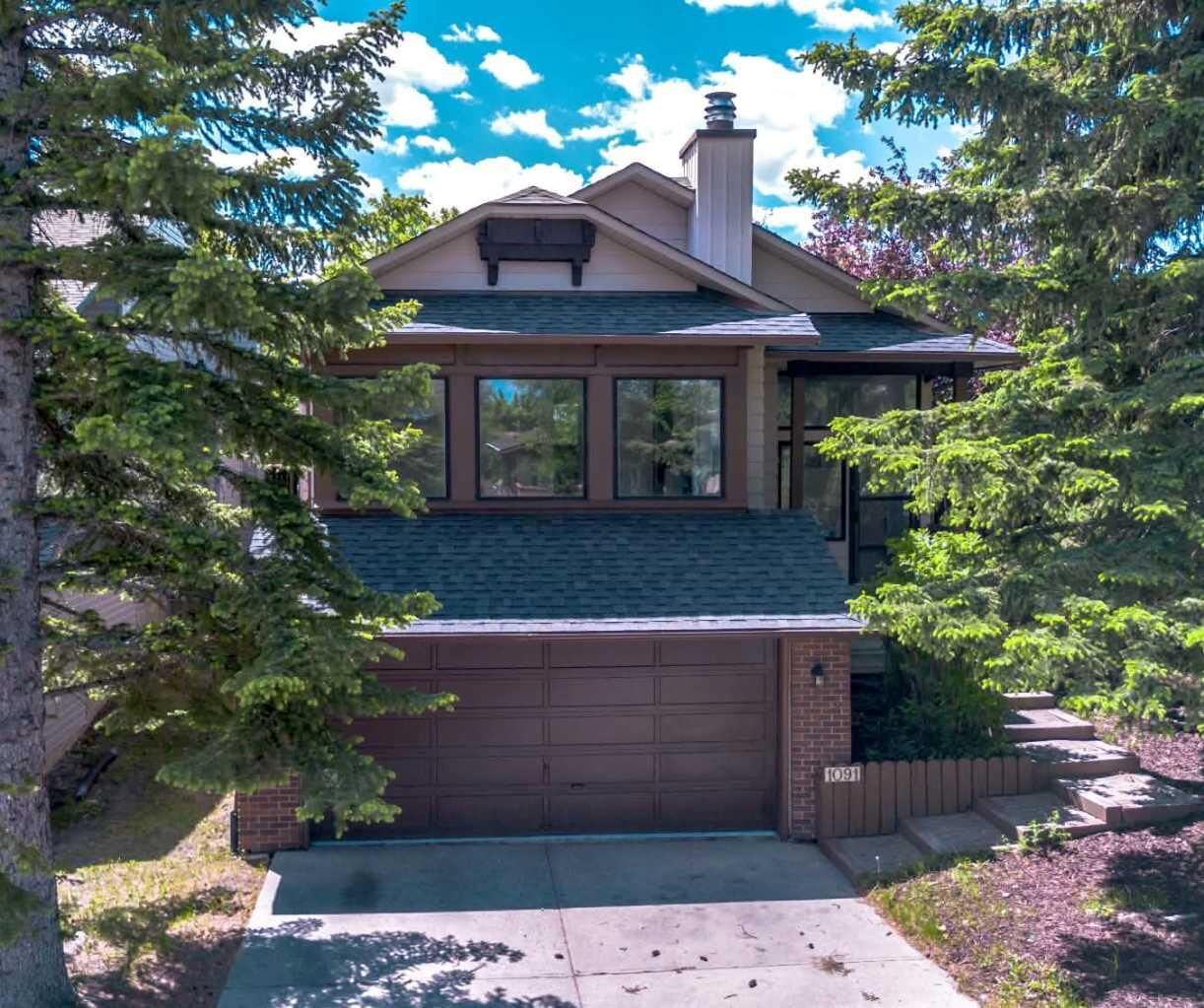 Property Photo: 1091 Berkley Drive NW AB T3K 1S6