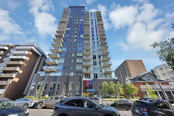 1319 14 Avenue SW 1807 — photo 1