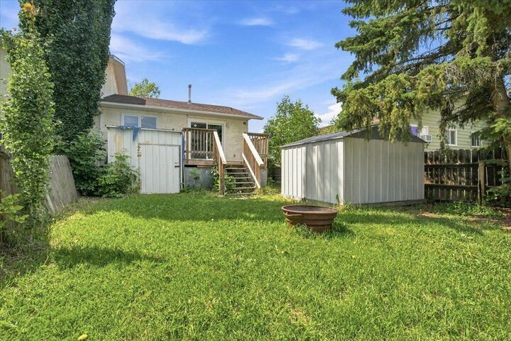 Property Photo: 8113 94 Street AB T8V 5R4