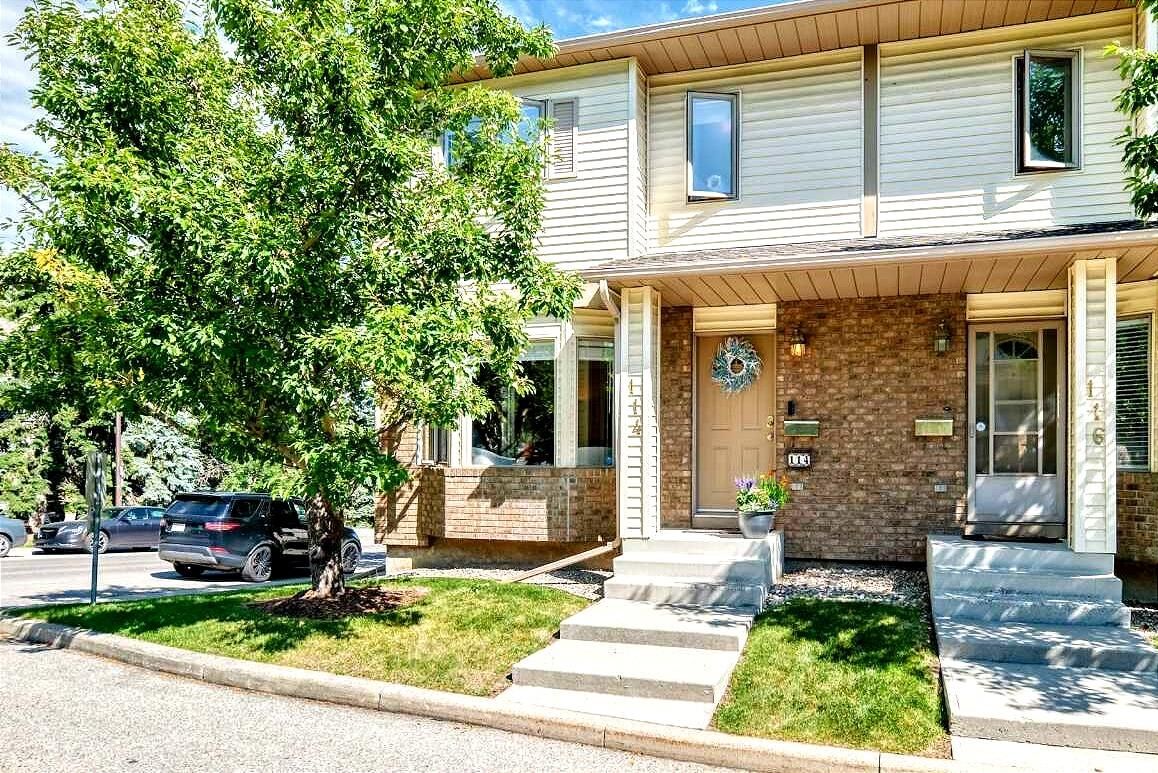 Property Photo:  114 Patina Park SW  AB T3H 3E3 