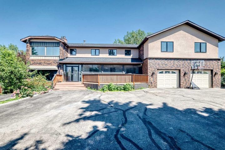 Property Photo: 884 East Chestermere Drive AB T1X 1A7