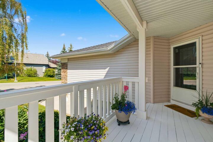 Property Photo: 271 Sienna Park View SW AB T3H 3L2