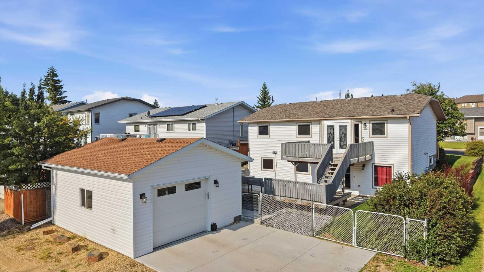 Property Photo: 31 Palmer Close AB T4S 1K3