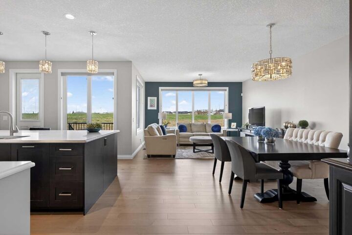 Property Photo: 73 Rockyvale Green NW AB T3G 0G4