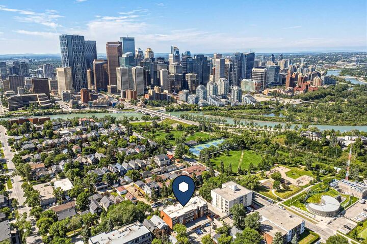 Property Photo:  222 5 Avenue NE 403  AB T2E 0K6 