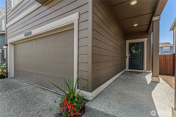 Property Photo:  18832  109th Avenue Ct E  WA 98374 