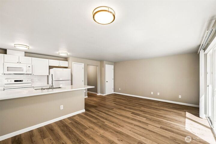 Property Photo:  4040 S Warner Street  WA 98409 