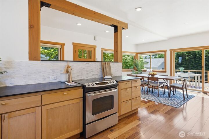 Property Photo: 4008 31st Avenue S WA 98108