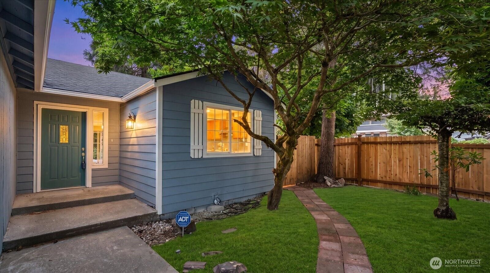 Property Photo:  2901  Applehill Court NE  WA 98506 