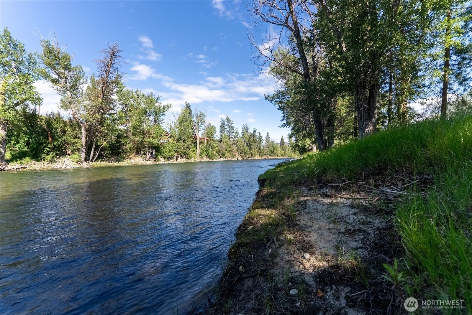 Property Photo: 821 Riverside Street WA 98862