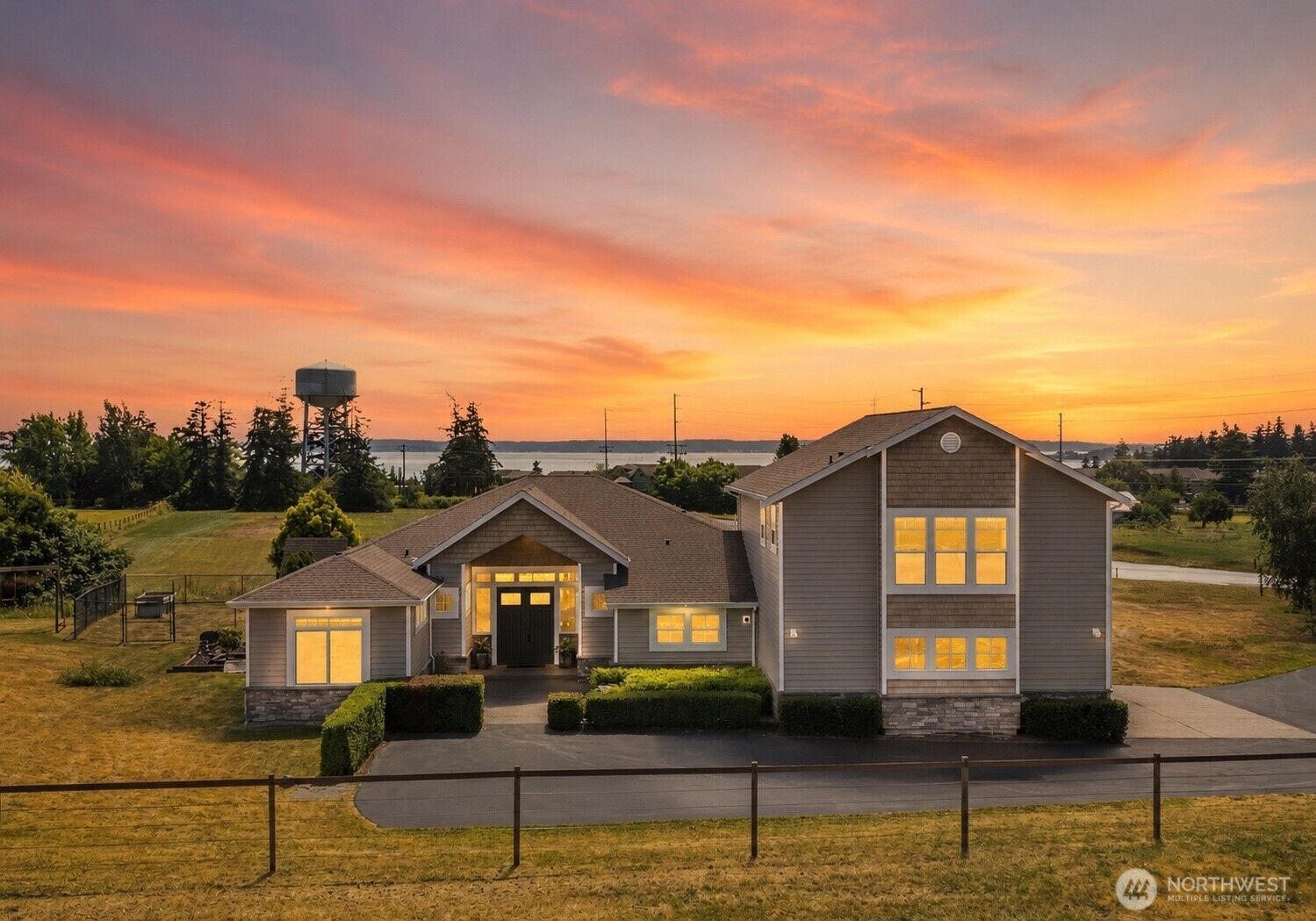 Property Photo:  2746  Taylor Road  WA 98277 