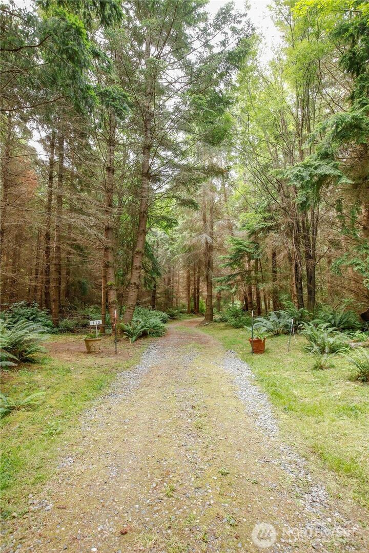 Property Photo: 710 Island Ridge Way WA 98239