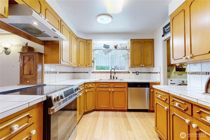 Property Photo: 412 SW Parkview Street OR 97862