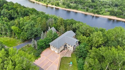 Property Photo: 1000 Hillside Drive WI 53965