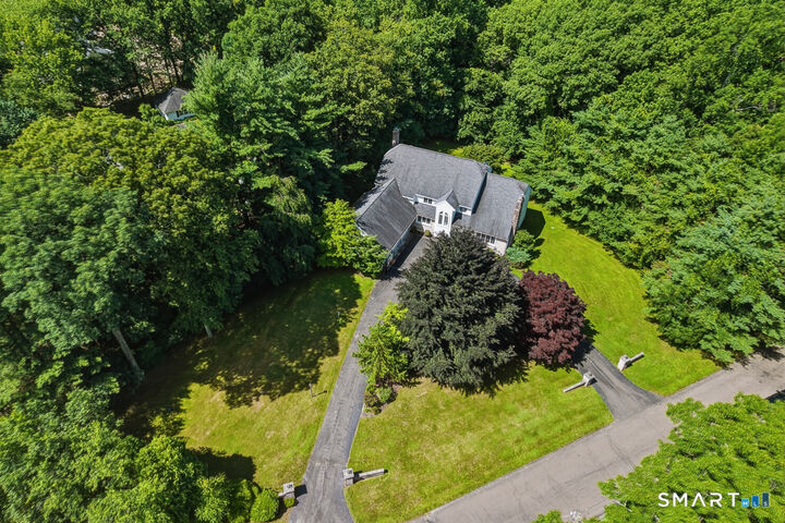 Property Photo:  30 Grouse Lane  CT 06525 