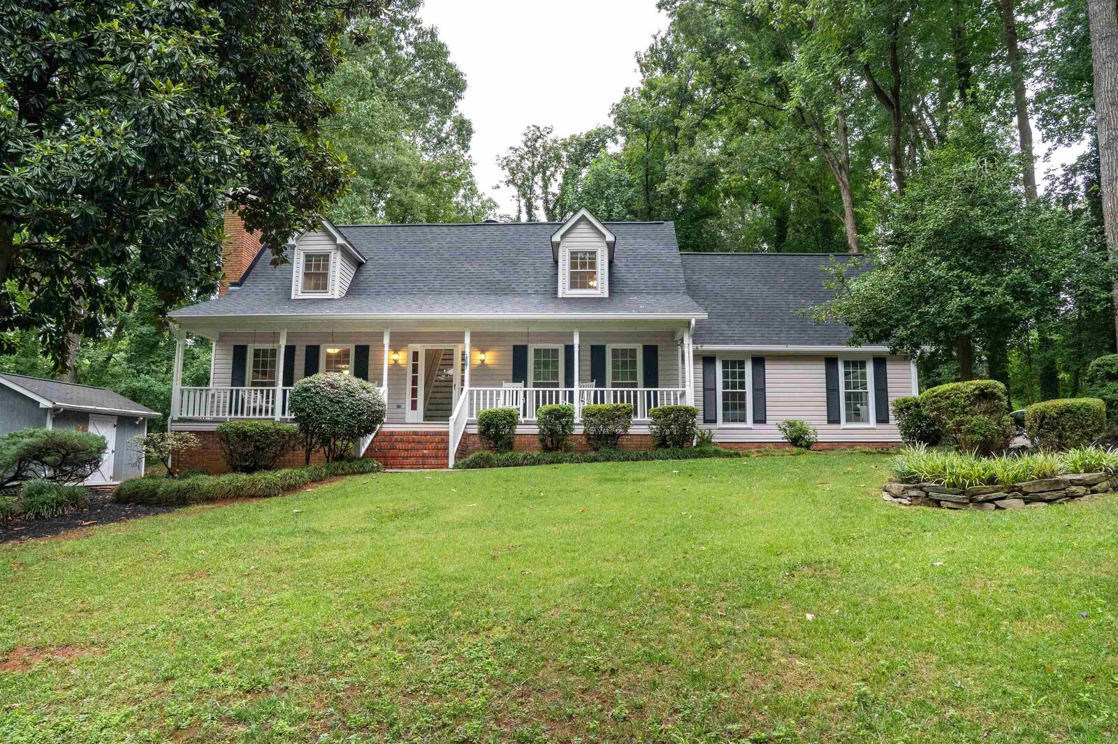 Property Photo:  904 Sussex Court  SC 29301 