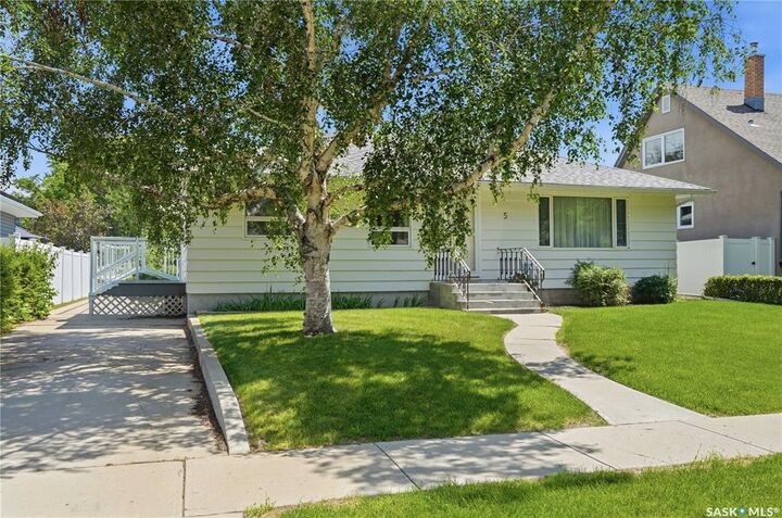 Property Photo:  5 Lamont Crescent  SK S4S 4A3 