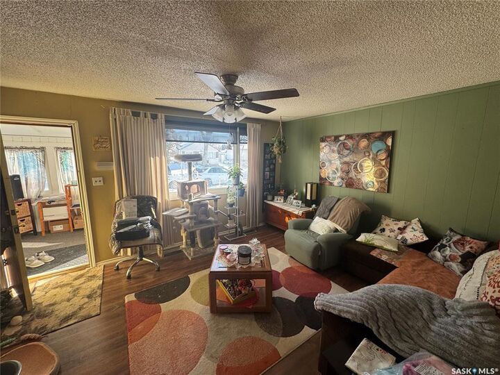 Property Photo: 1620 Rothwell Street SK S4N 3B8