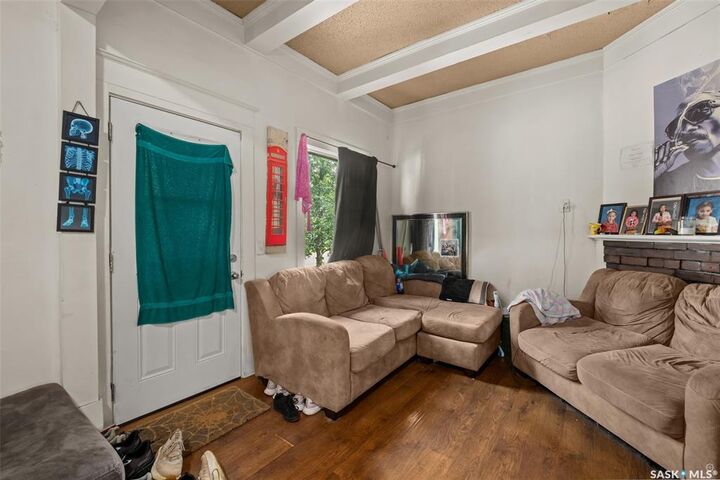 Property Photo: 1313 6th Avenue W SK S6V 5J7