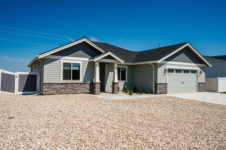 Property Photo:  1275 Oxbow Drive  WY 82801 
