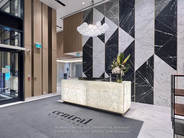 Property Photo:  38 Widmer Street #1802  ON M5V 0P7 
