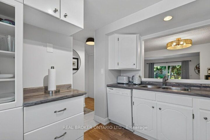 50 Lakeshore Road 101 — photo 1
