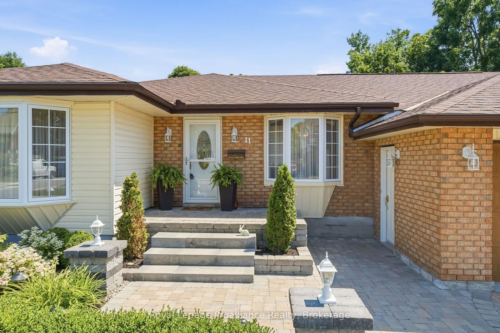 Property Photo:  11 Addison Street  ON K0K 1H0 
