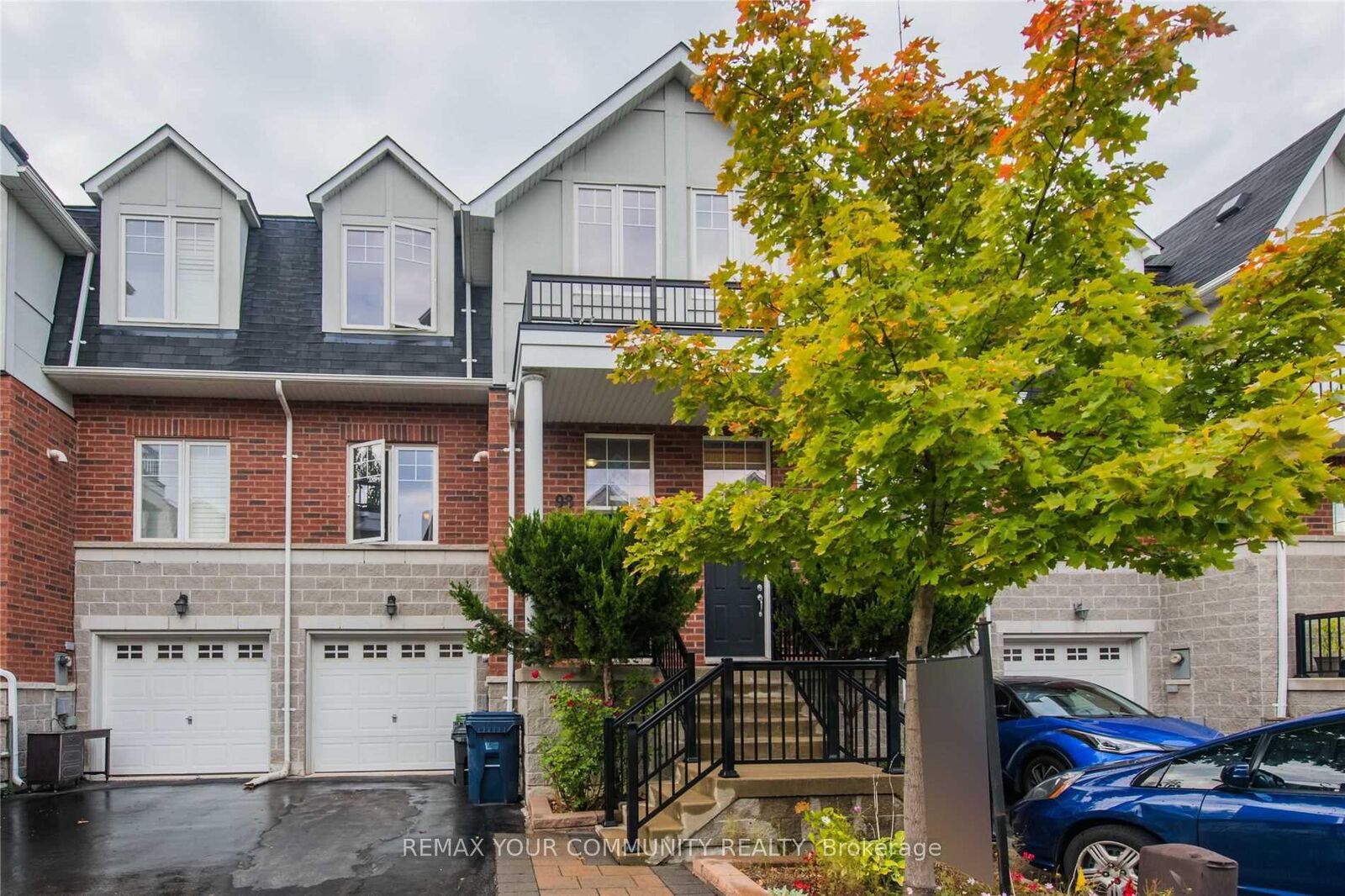 Property Photo: 98 John Bell Crescent ON M1L 0G5