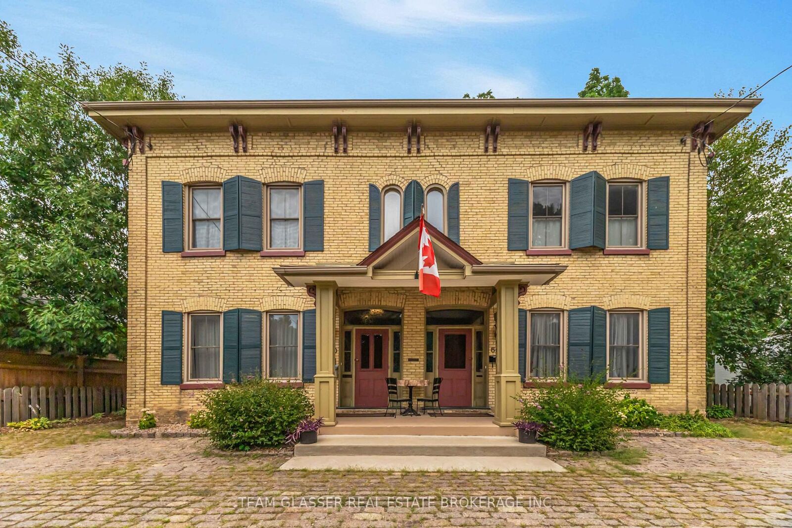 Property Photo: 510 Dufferin Avenue ON N6B 2A2