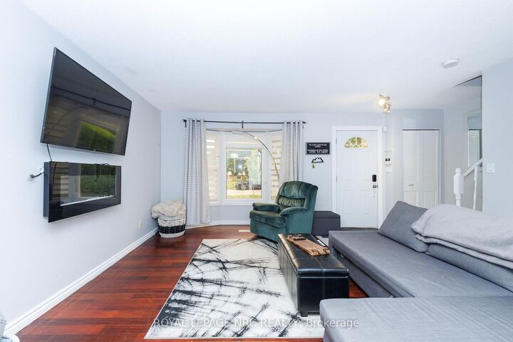 Property Photo: 105 Ventura Drive ON L2R 7H3