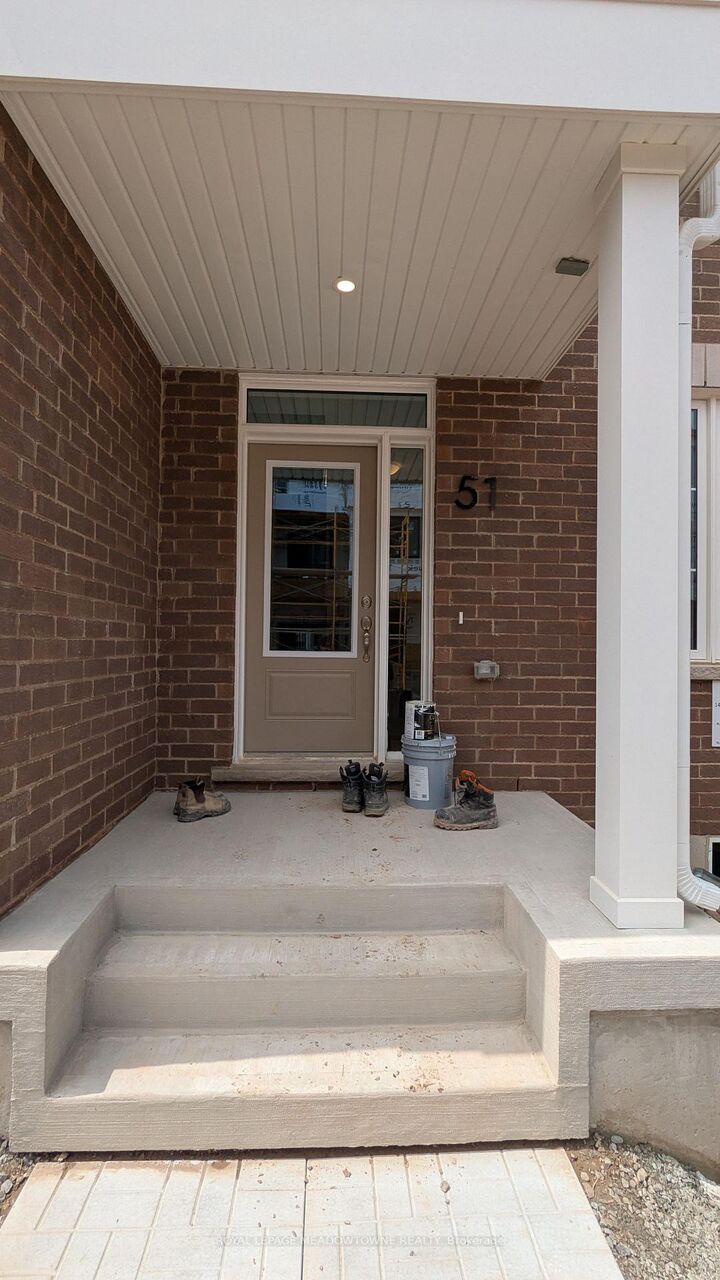 Property Photo: 1478 Rutland Crescent 51 ON L9E 2K6
