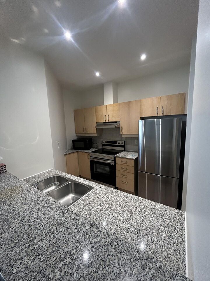 Property Photo:  1 Leaside Park Drive 408  ON M4H 1R1 