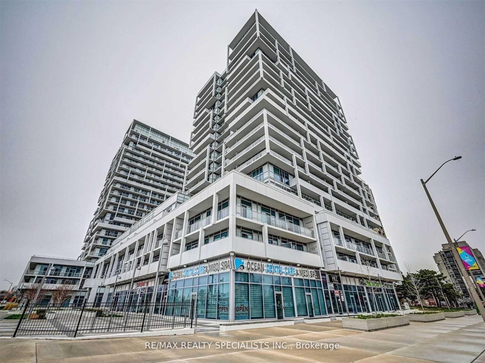 Property Photo:  65 Speers Road 204  ON L6K 3V5 