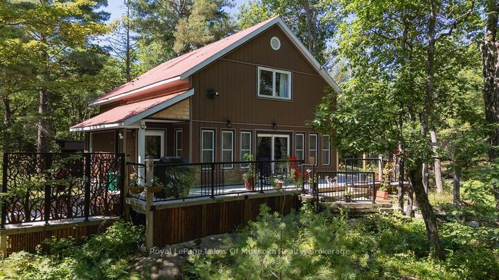 1075 Leonard Lake 2 Road — photo 1
