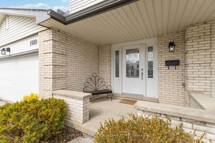 Property Photo:  1080 Viscount Road  ON N6K 1H8 