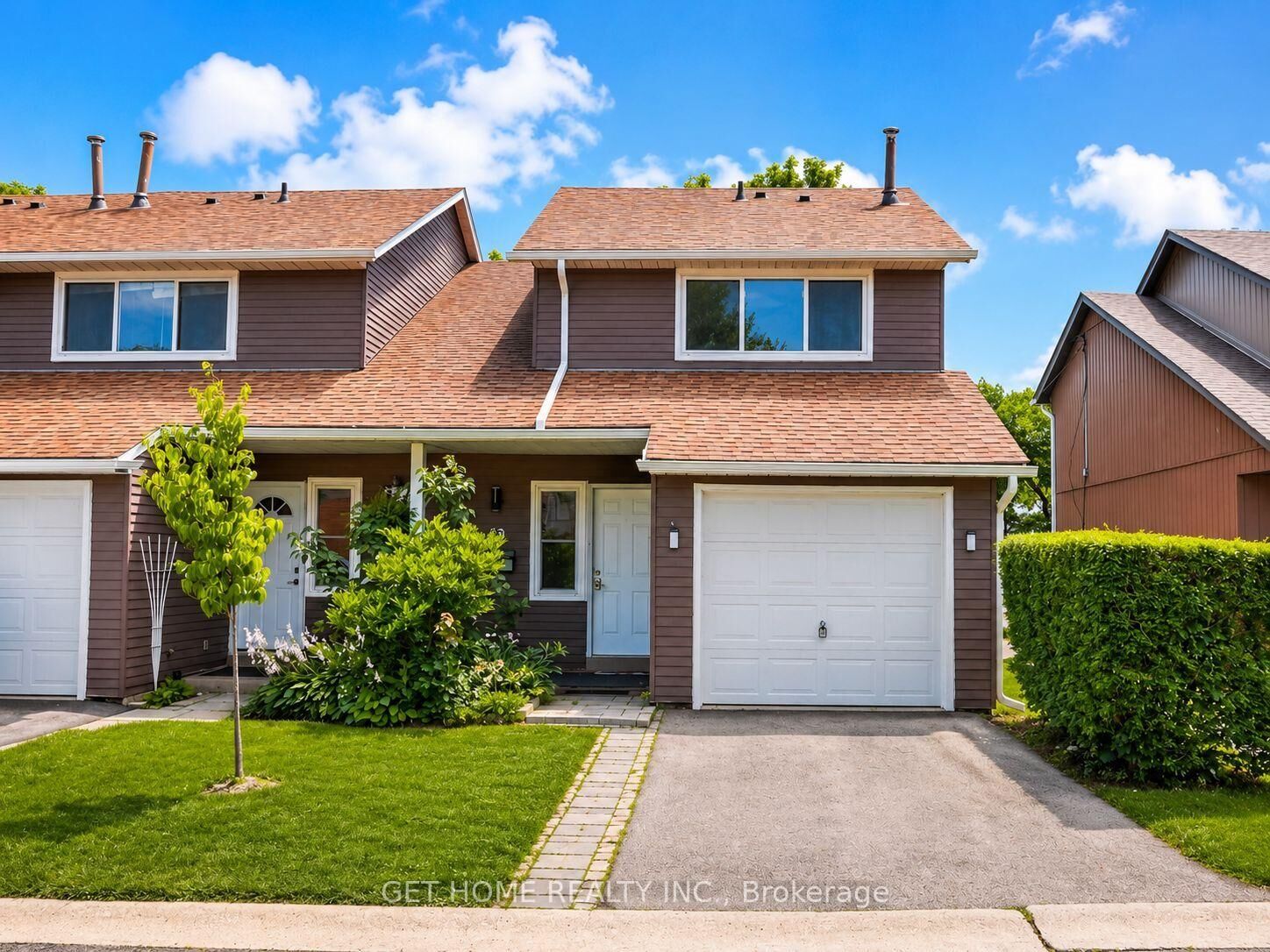 Property Photo: 2185 Fairchild Boulevard #23 ON L7P 3P6