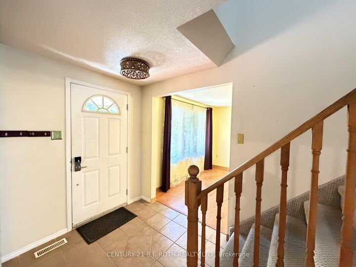 Property Photo: 29 Irwin Drive Upper ON L4N 7A6