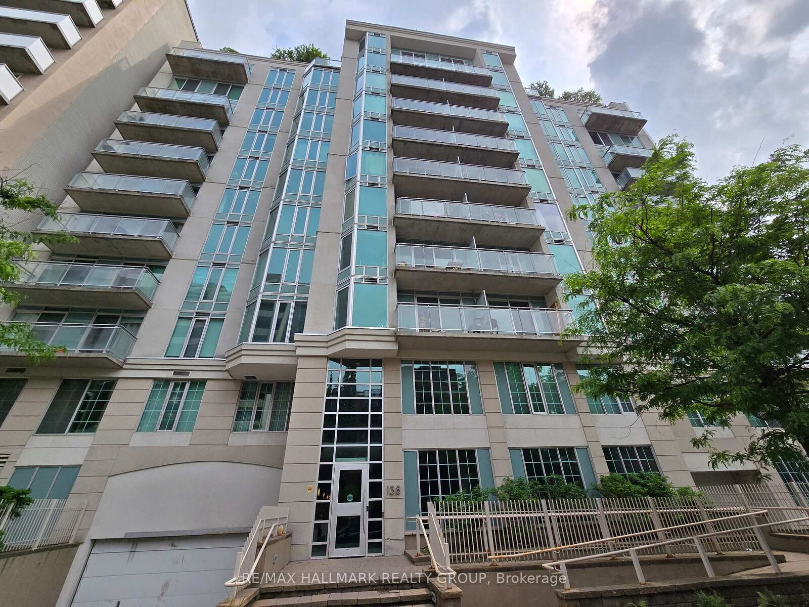 Property Photo:  138 Somerset Street W 502  ON K2P 0A3 