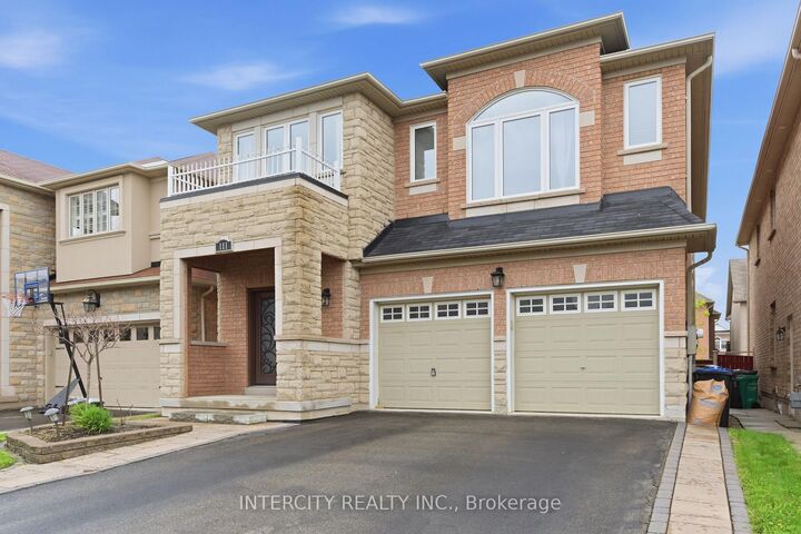 Property Photo: 111 Fandango Drive ON L6X 0P8