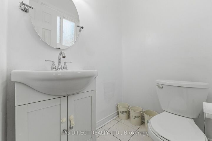 Property Photo: 3K Arnold Drive ON K2H 6V6